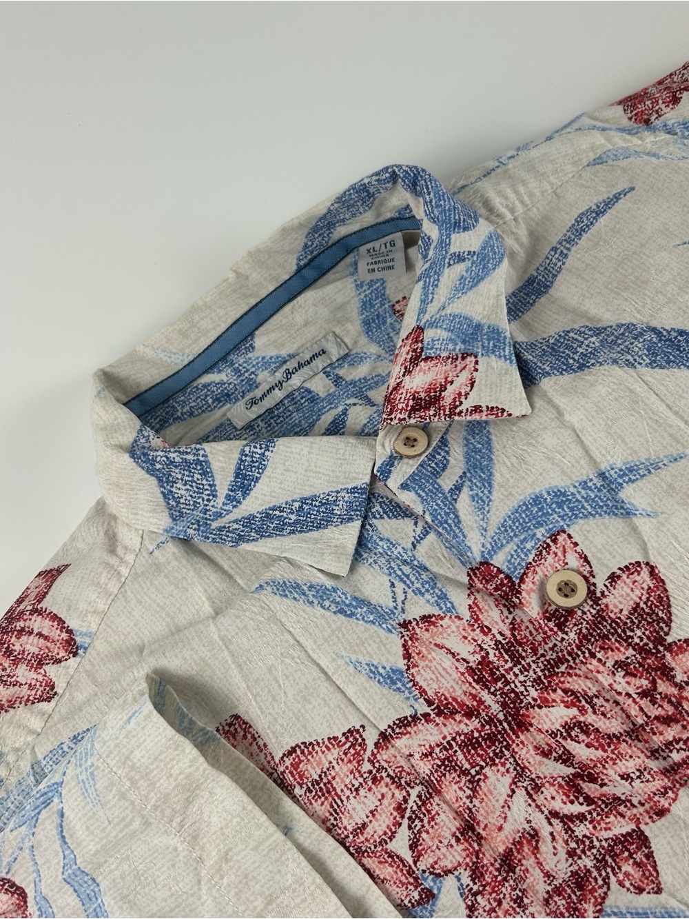 Tommy Bahama Men’s SZ XL Short Sleeve Palm Leaf Hawaii Travel Floral Silk
